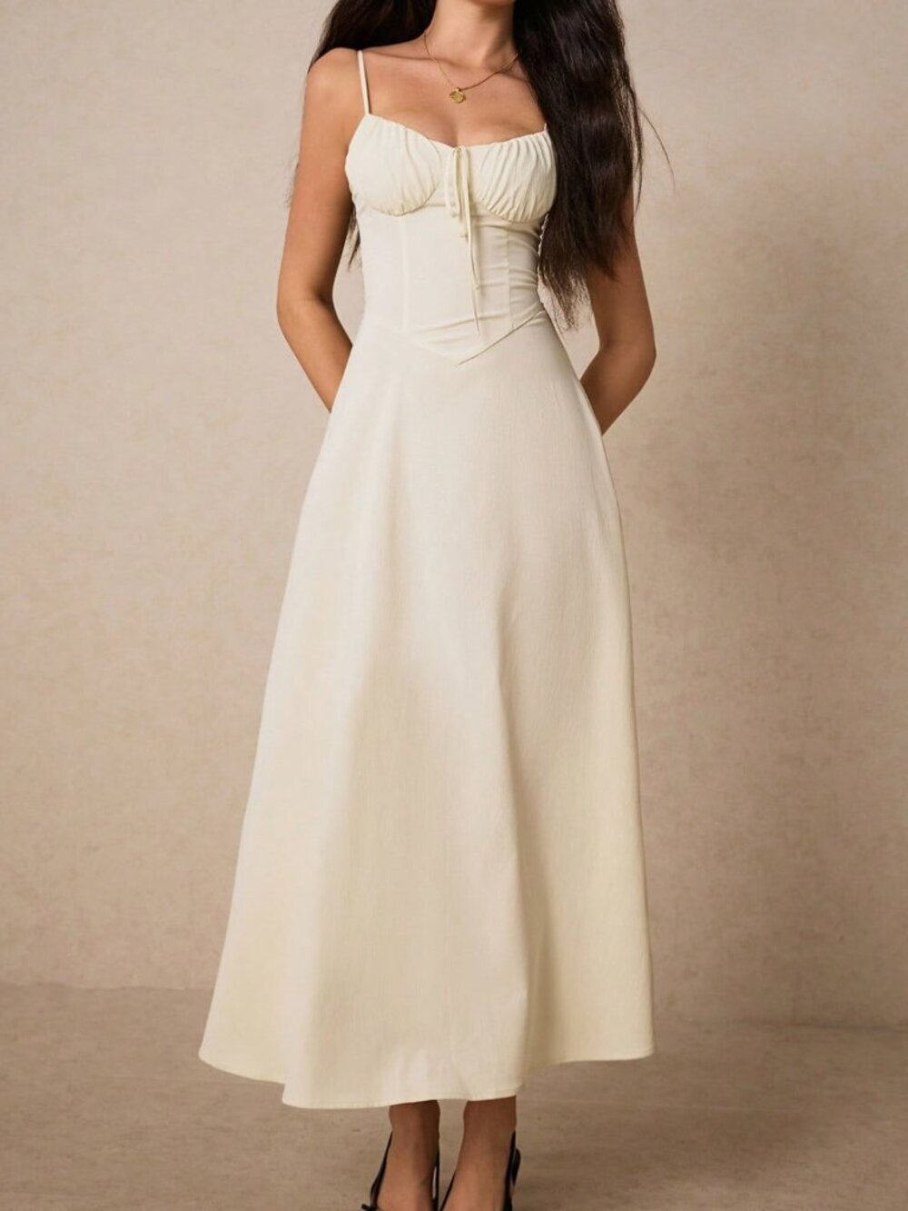 Apricot Chic Women's Maxi Dress with Sweetheart Neckline